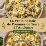 Une salade de pommes de terre à l'ancienne avec des herbes fraîches