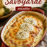 Escalope savoyarde dorée garnie de fromage fondant, prête à être servie avec des accompagnements de saison.