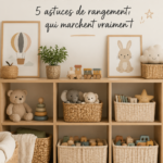 Chambre d'enfant bien organisée avec des rangements pratiques et colorés