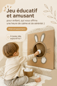 Enfant en train de jouer à une activité Montessori qui favorise le calme et l'apprentissage.