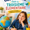 Enfants jouant avec des cartes pour apprendre la géographie