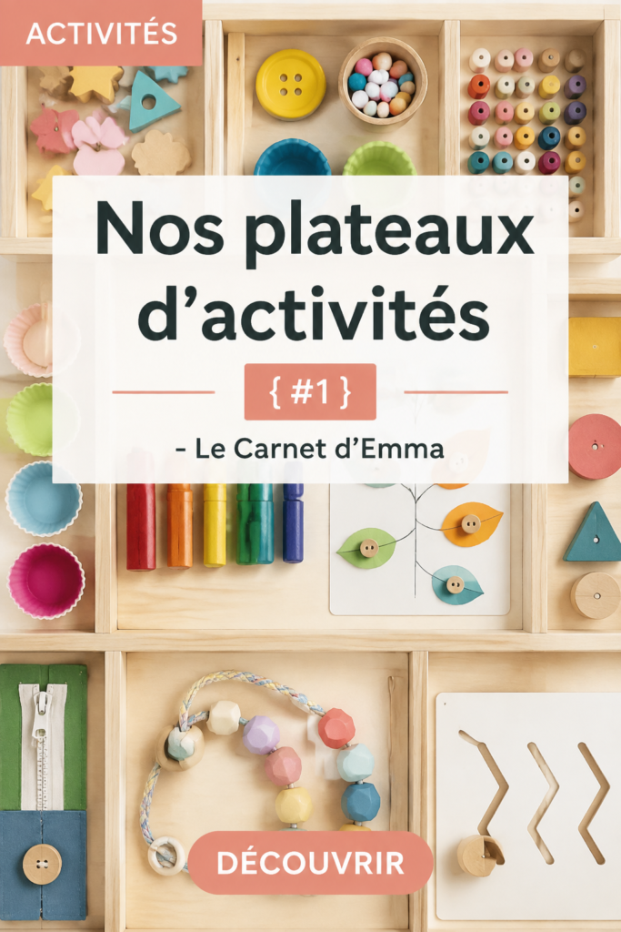 Enfant jouant avec un plateau d'activités Montessori en bois coloré.