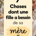 Une mère et sa fille s'engagent dans une activité éducative ensemble, renforçant leur lien.