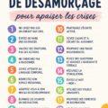 Un parent réconfortant son enfant en pleine crise émotionnelle dans un environnement serein.